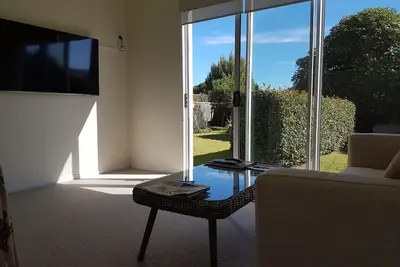 Image de Central Self Contained 1 Bedroom Apartment