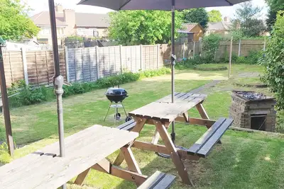 Image de M6 J10 - Home from Home