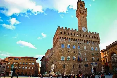 Beautiful, comfortable apartment in the city center, just off Piazza Signoria