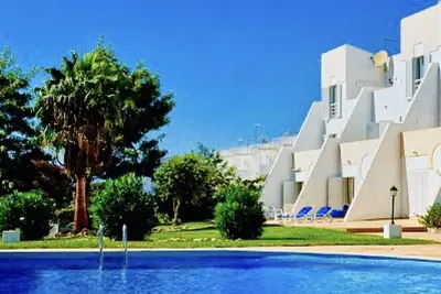 Image de 3 bedroom duplex townhouse, Praia da Galé, Guia, Albufeira