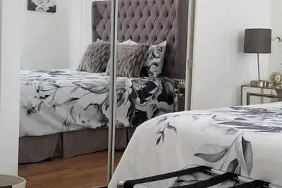 Image de Lilly’s Place is cozy and relaxing every room has it’s own unique style.