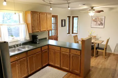 Image de Renovated Midtown Guest House: Private + Spacious