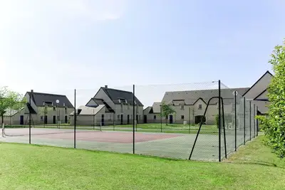 Image de Joli appartement dans une maison de vacances avec piscine, Wifi, Tv, terrasse et animaux admis