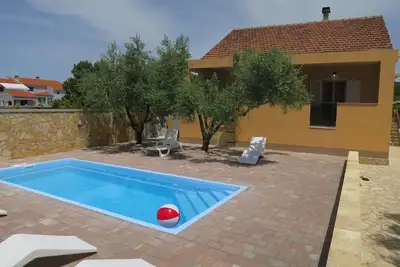 Image de Merveilleuse maison de vacances privée avec climatisation, Wifi, piscine privée, Tv et patio
