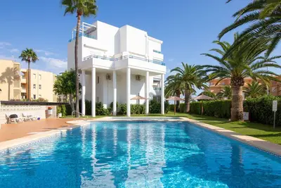 Image de Bel appartement pour 4 personnes avec piscine, Wifi, climatisation, Tv, terrasse et parking