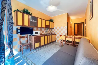 Image de Bussola tree-room flat with big terrace a few steps away from the beach