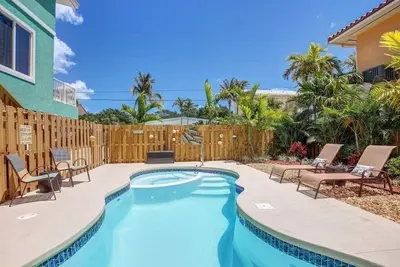 Image de Amazing 4 Br 2ba home, Pool and Hot Tub, Oceanside canal, Kayak
