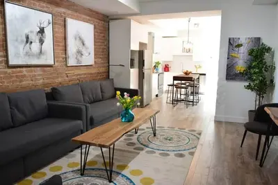 Image de Best Spot in Town! Sunny Terrace - 3 bedrooms w/ private bathrooms - Fast Wi-Fi