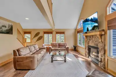 Image de Minutes to Ellicottville ~ Mountain Ski Chalet ~ Virtual Tour Included!