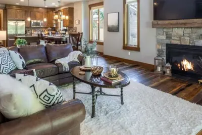 Image de Game Room, Hot Tub, Suncadia Pool Access