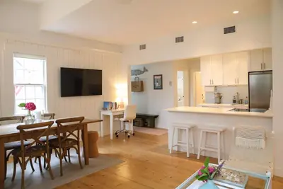 Image de Amazing Downtown Nantucket Condo, Close to Everything!