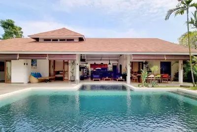 Image de Bouddha, Villa 5 chambres, piscine caractéristique, Central Seminyak