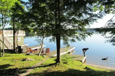 Image de Newly Renovated! 3 Kayaks! Beach! Level Lot, Private, Location Aa!