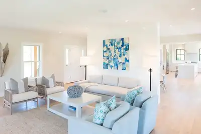 Image de New 5 Bedroom Surfside Beach House with Pool. Perfect for families