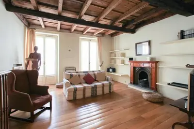 Image de Cozy one-bedroom apartment located in the heart of the city of Milan.