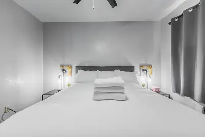 Image de Luxury House with Heated Pool, Hot Tub, Pool Table, 4 Bedroom, 3 Bath