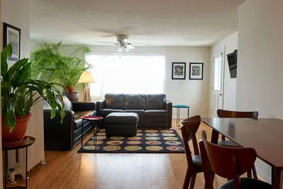 Image de Two Bedroom airy modern apartment - Green Door
