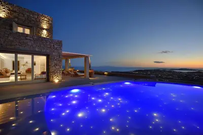 Image de Villa 300sqm, with private pool and unique sunset & sea views