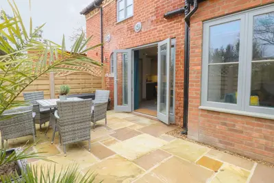 Image de The Old Rectory Coach House, family friendly in Rockland St Mary