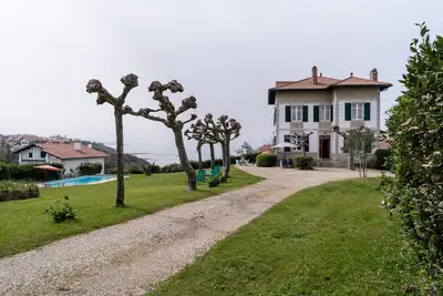 Image de Maison de Maître piscine et vue Océan - Bidart