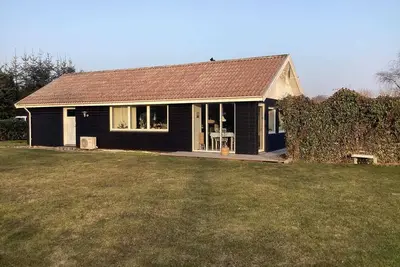Image de 5 Person Holiday Home in Hals