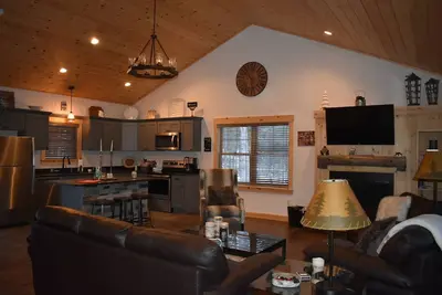 Image de Luxury Sunday River Ski House - 4br Mountain Retreat - 10 Min to Slopes