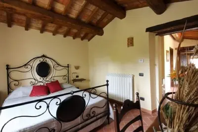 Image de Sunny apartment in farmhouse