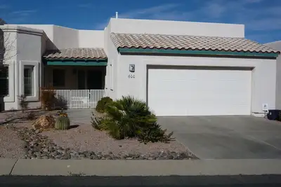 Image de Belle, lumineuse maison de concept ouvert