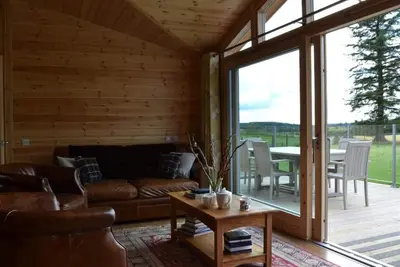 Image de Exceptional lodge in private woodland with luxury steam room