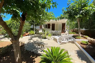 Image de Villa with private garden and 10 minute walk from beach