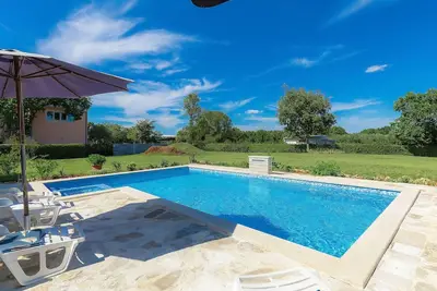 Image de Belle maison de vacances privée avec Wifi, climatisation, piscine privée, Tv, patio, parking