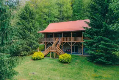 Image de Hidden Serenity- Privacy, Hot Tub, Fire Pit, minutes from Boone