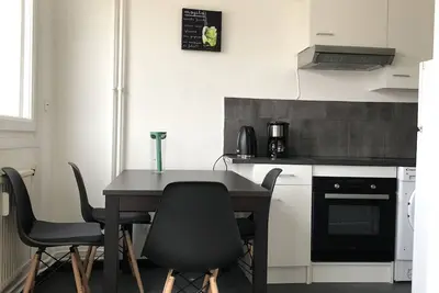 Image de L'urban - Appart au Top! Studio + parking + équipé pour longs séjours