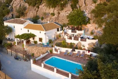 Image de El Nogal, Self catering in traditional cortijo with stunning views in Andalucia