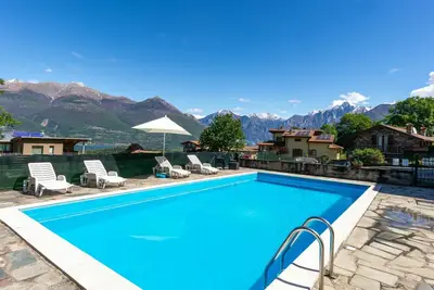 Image de Bel appartement dans une maison de vacances avec piscine, Wifi, Tv, terrasse et animaux admis