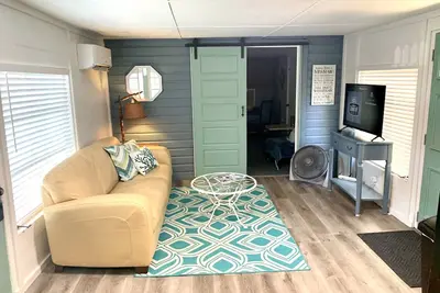 Image de The Seahorse Suite 🐚with Forest View close to Beaches🌴☀️