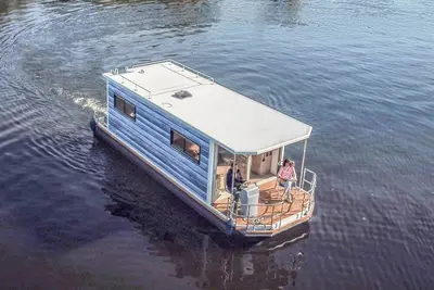 Image de Superbe navire d'une chambre à.