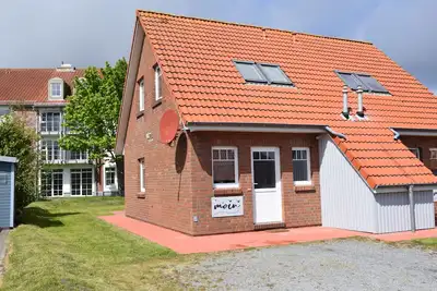 Image de Vacation home Backbord quietly located large terrace only 300m to the green beach