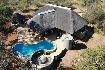 Image de Pata Pata House spectacular modern Bush villa