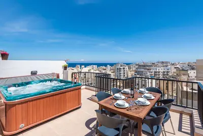 Image de Seashells Seaview Penthouse With Hottub
