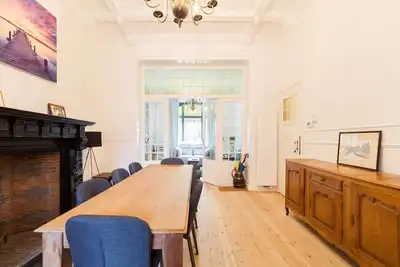 Image de 3 bedroom Art Nouveau Duplex in St Gilles