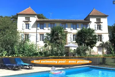 Image de Petit château du Domaine de Ménerque