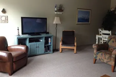 Image de Luxury Oceanfront Townhome with Panoramic View at Proposal Rock!