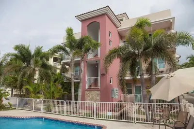 Image de Ocean Terrace 202 a 4 min walk to Sandy Beach