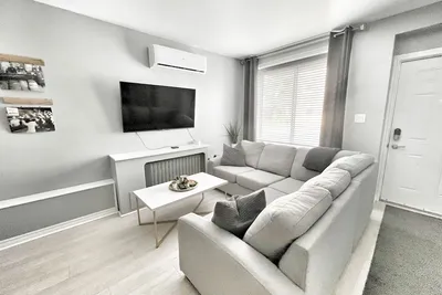 Image de Bootleggers Bunker in Historic Walkerville 2bd/1ba