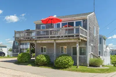 Image de Breakwater Village-Home with 180° Panoramic Water Views and Access to Private Sandy Beach