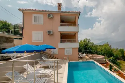 Image de Lustica Apartment with pool & amazing view