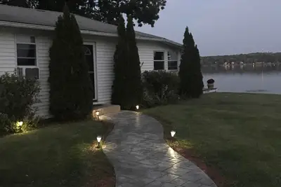 Image de Cosy lakefront cottage in Hudson Valley