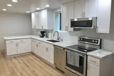 Image de Spacious Maple Leaf Guest Suite