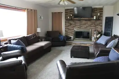 Image de Hilltop Million $ View! Fireplace, Hot Tub, Pool Table, Clean, Cozy, Full Equip